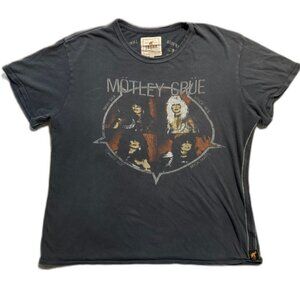 Motley Crue Trunk Ltd Limited Edition Band Tee Size 4 Shout at the Devil Tour